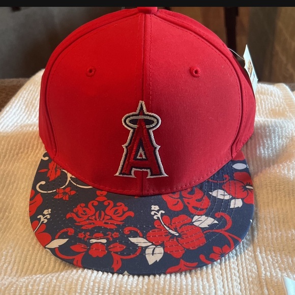 Angels Chevron Promo Hawaiian MLB Baseball Hat Cap - Picture 1 of 3